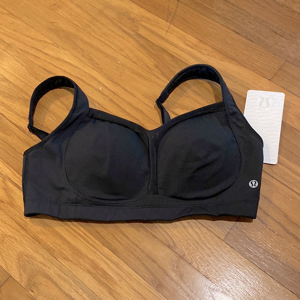 NWT Lululemon sports bra